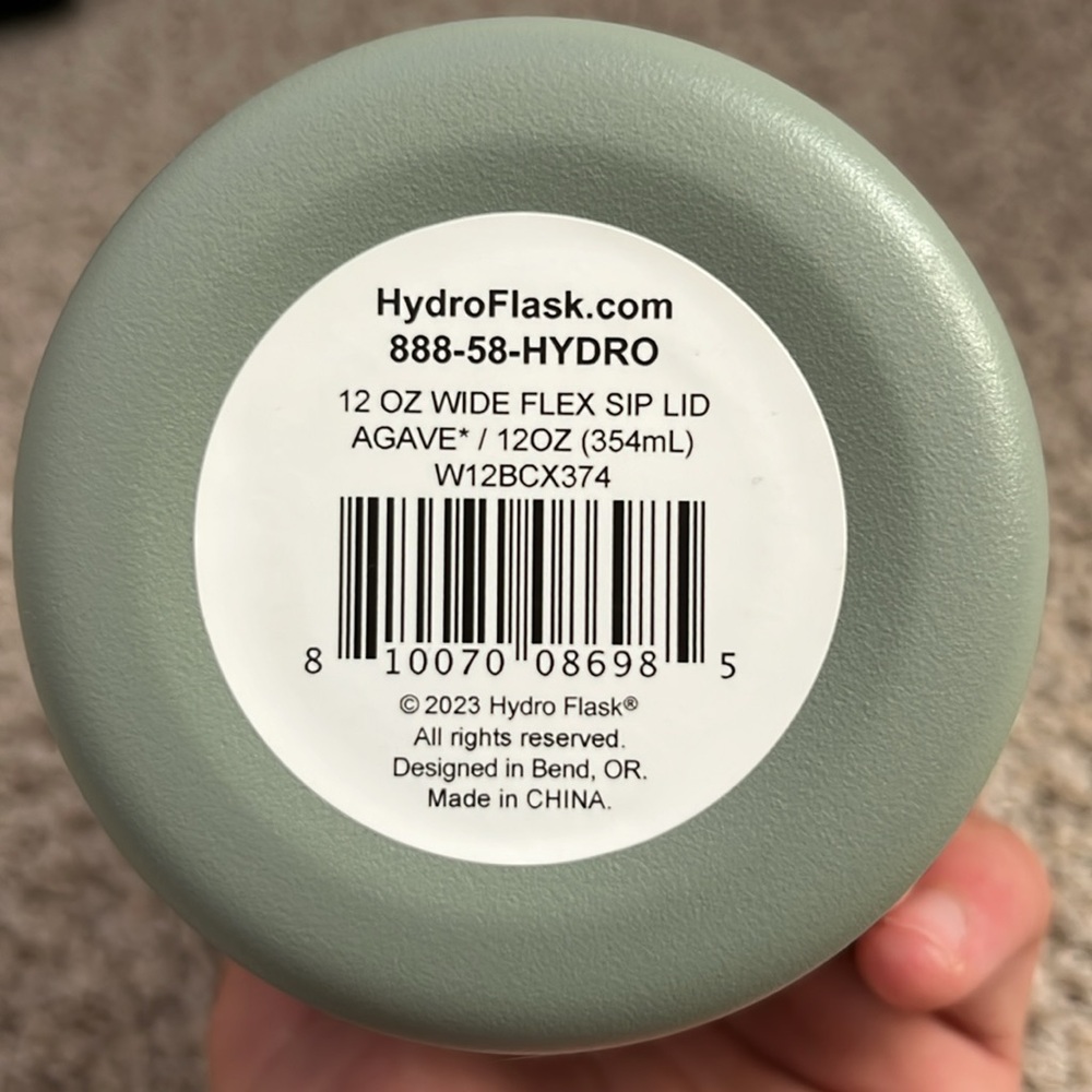 Hydro Flask Sage Green Bottle with Black Lid - Picture 2 of 10